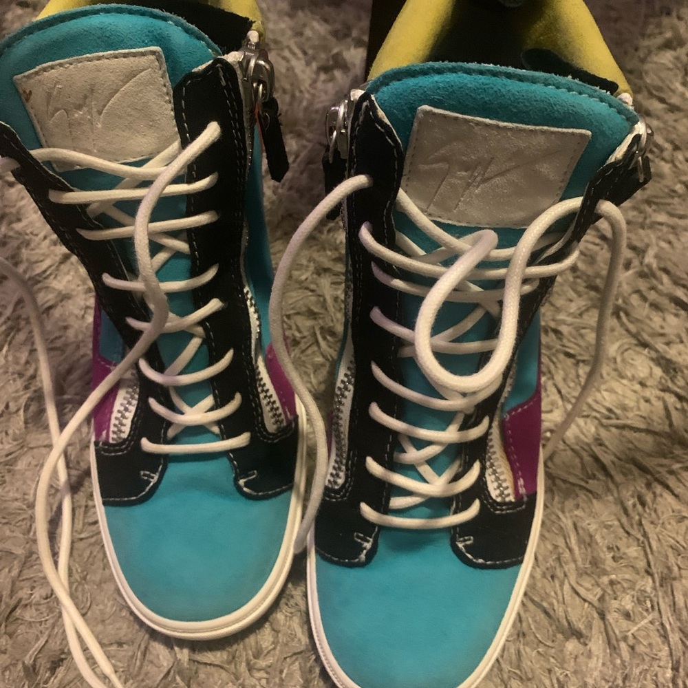 💯 authentic Giuseppe zanotti